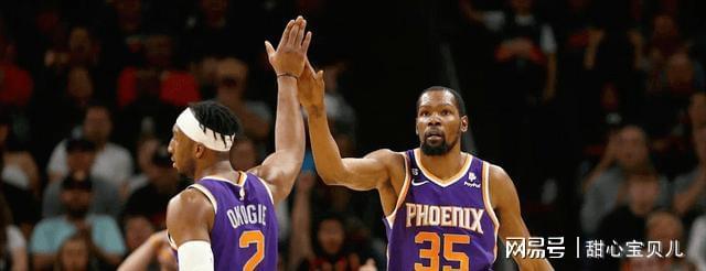 Kaiyun官网-詹姆斯与70激战老鹰分钟，出色防守胜负难料！，杜兰特焦点对战全场沸腾不已的简单介绍